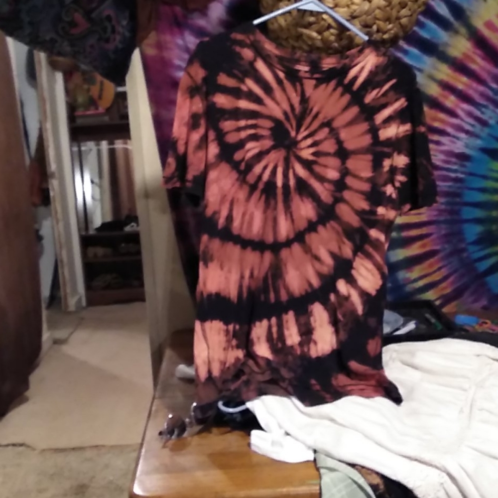 TYE-DYED TSHIRT
